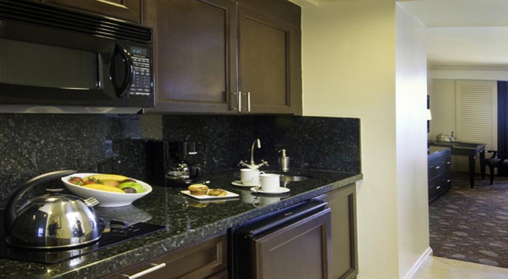 Residences At The Atlantic Resort 劳德代尔堡 客房 照片